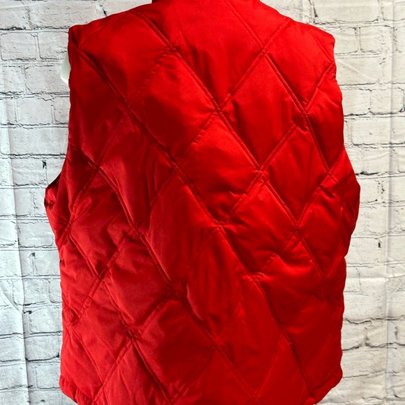 Gap Women’s down and feather quilted vest size extra large - Picture 8 of 12